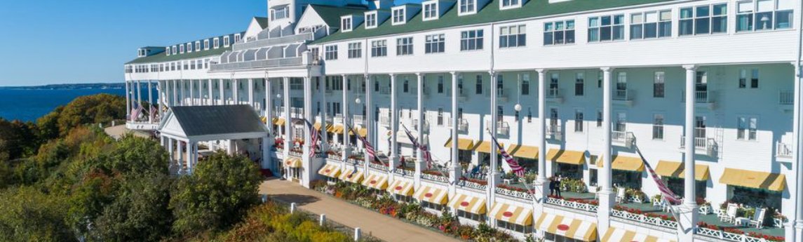 Grand Hotel Background image