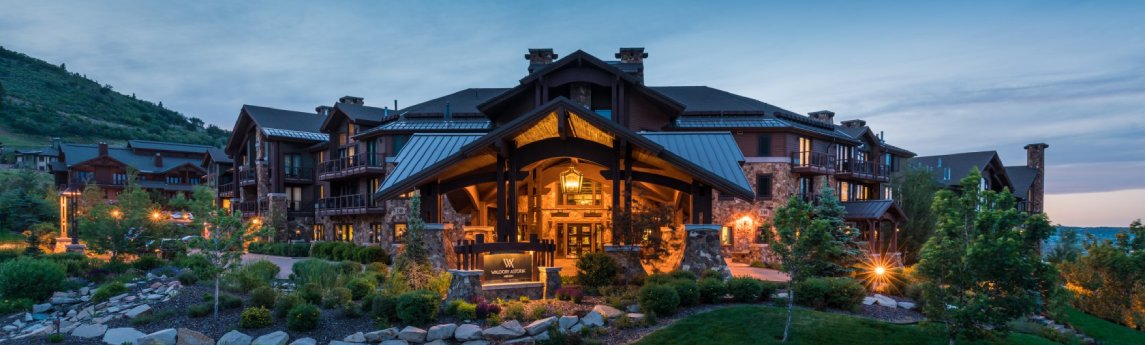 Waldorf Astoria Park City Background image